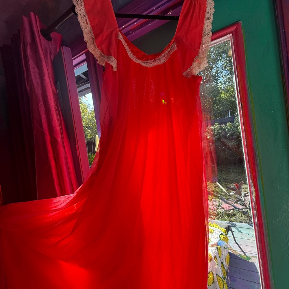 Vintage cherry Red chiffon Nightgown